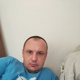 Achram38, 37, 