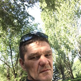 Sergey, 47, 