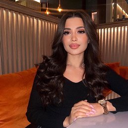 liana, 27, 