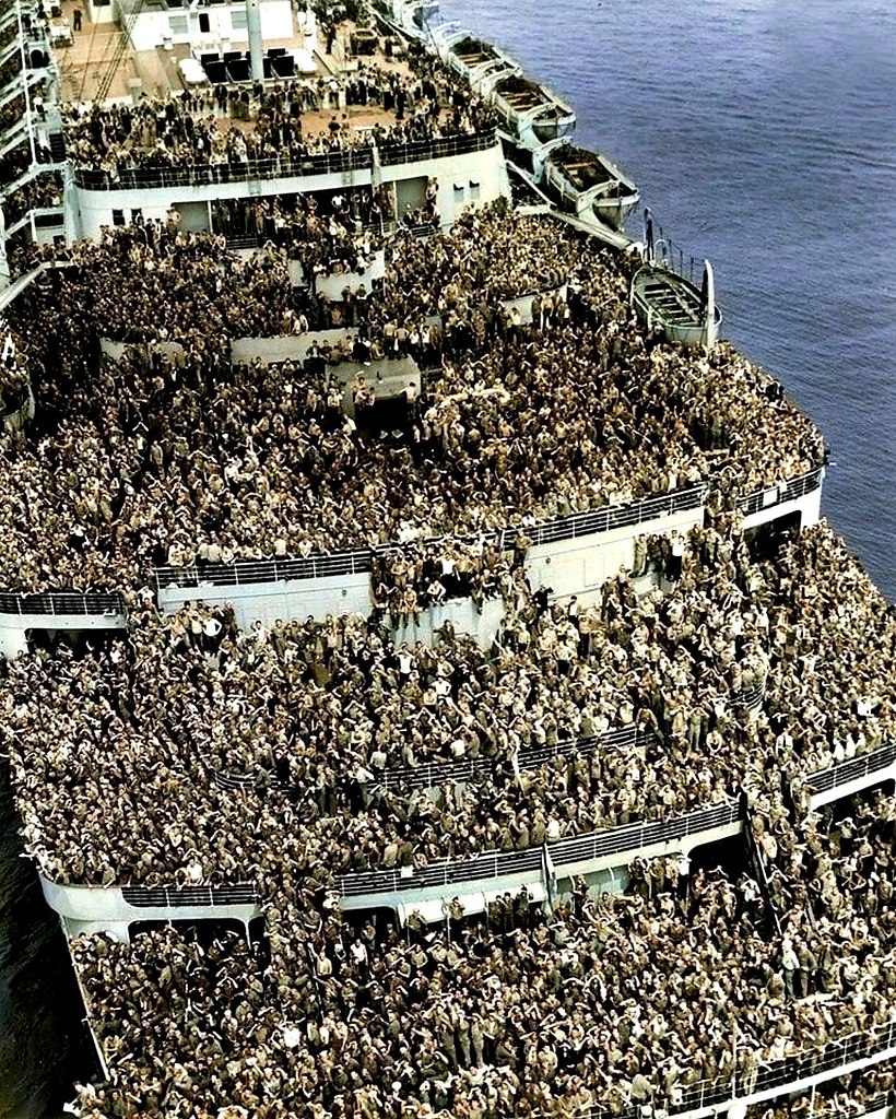 ����������� �����, �������� ����� ����.RMS Queen Elizabeth, ���-����, 1945 ����� ���� ������������ ...