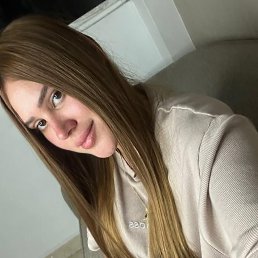 Olivia, 27, 