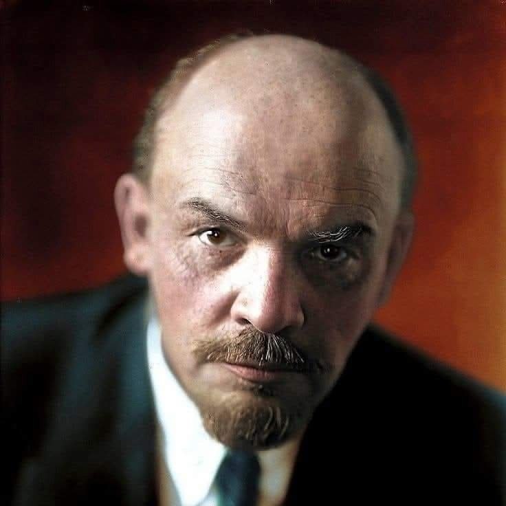 2 июля 1918 года. В. И. Ленин: "Мы имеем право гордиться и считать себя счастливыми тем, что ...