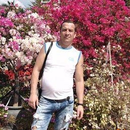 Iurii, 40, 