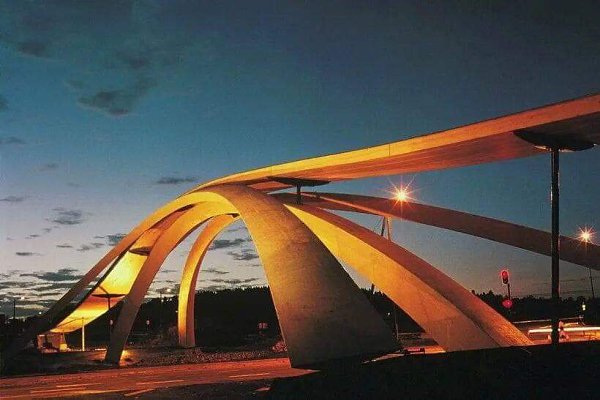 ИНТЕРЕСНО.В Норвегии построили мост по проекту Леонардо да Винчи, разработанному в 1502 г.Знатоки ...