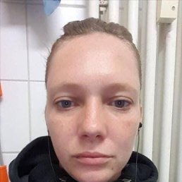 Elizabeth, 29, 