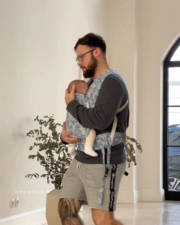 Искусственный интеллект стал причиной развода супругов.В Греции произошёл необычный случай — женщина ... - 2