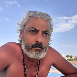 Reda, 42, 