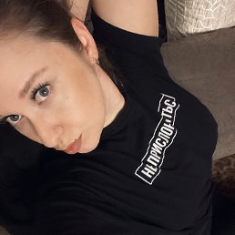  Brunette ♥ Chocolate, - -  4  2025