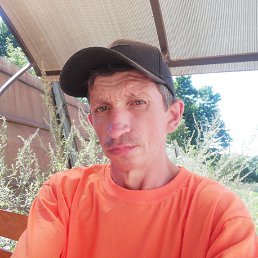 Ivan, 43, 