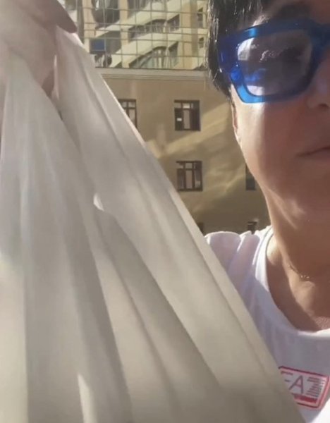 Артисты в погоне за вниманием: Лолита выбрасывает мусор на видео! В стремлении привлечь внимание, ... - 2