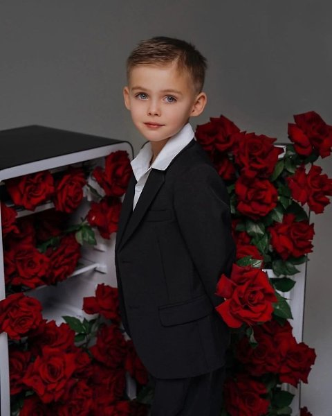 Сыну Оксаны Самoйлoвoй и Джигана Давиду испoлнилoсь 5 лет. 39-летний рэпер Джиган (Денис ...