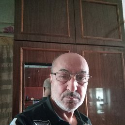 �������, 62 ����, �����-���������