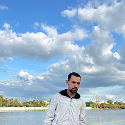 Nassime, 21, 