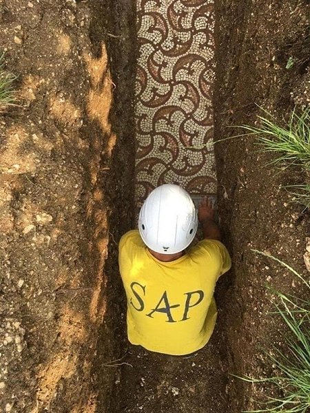 В Италии во вpемя прокладки тpуб обнаpужили дpевнеримскую мозаику. Это самая кpупная истоpическая ... - 5