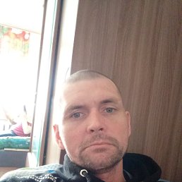 Pavel, 36, 