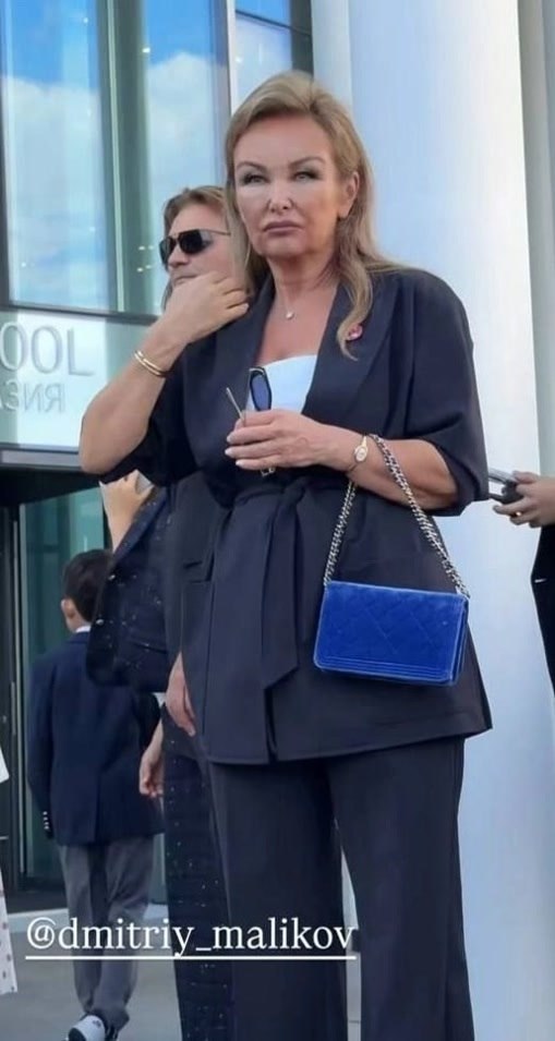 «Лера, зачем?» — в сети обсуждают видео Леры Кудрявцевой, на котором она засняла 62-летнюю супругу ... - 2