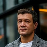 �������, 53 ����, ������