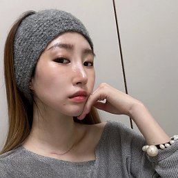 Lauren, 33,  