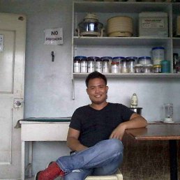 Charlie, 39, 