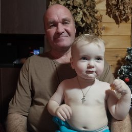 Roman, 49, ,  