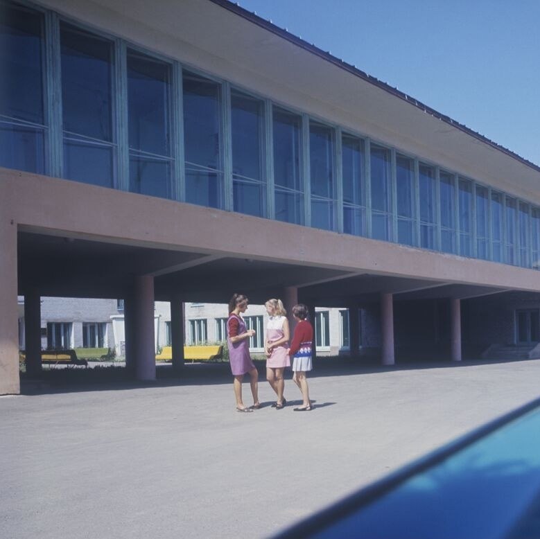    . . , 1970 .