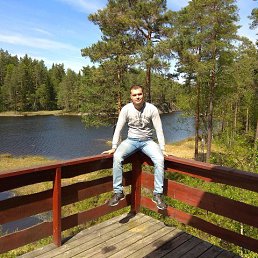 Nicolai, 33, 