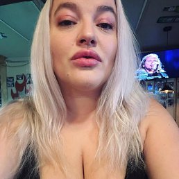 Sarah, 37, 