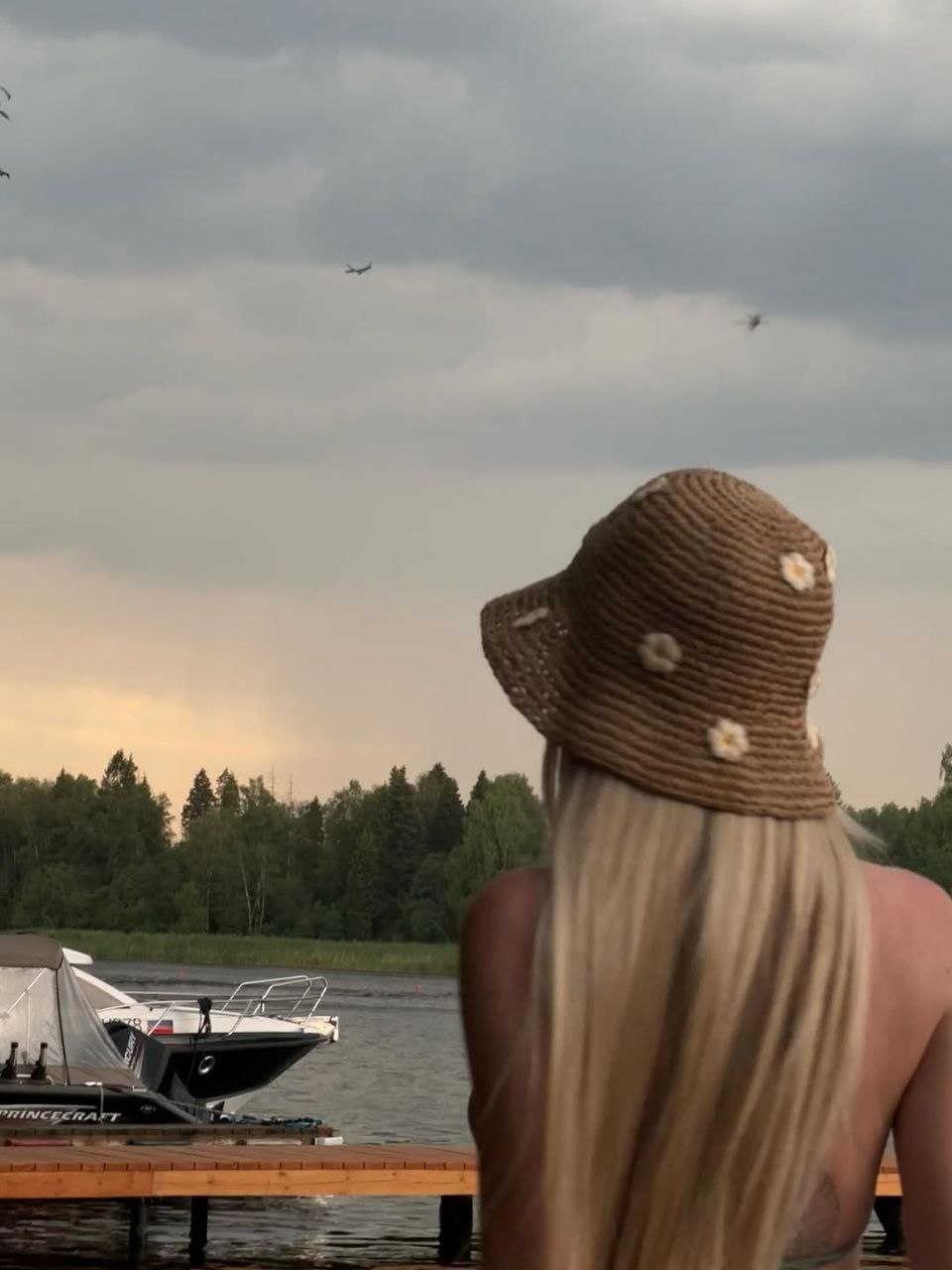 https://fotostrana.ru/away?to=/sl/C2D5
