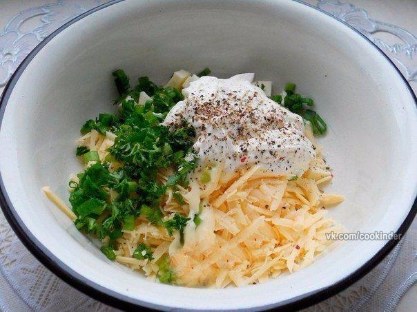 Лаваш, жареный с сыром. .Ингредиенты:  лаваш тонкий - 2 шт.  сыр