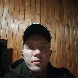 Nikolai, 35, 
