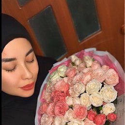 Elvira, 24, 