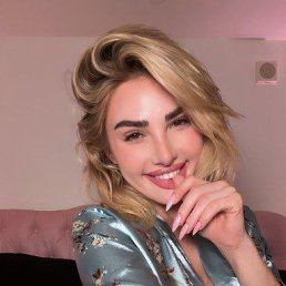 Alice, 32, 