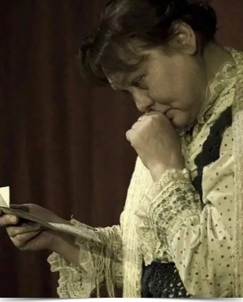 Одна женщина написала письмо дочери. Обиделась на то, что дочь не звонила и редко приезжала. Это ...