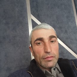 Vahan Mnacakanyan, 39, 