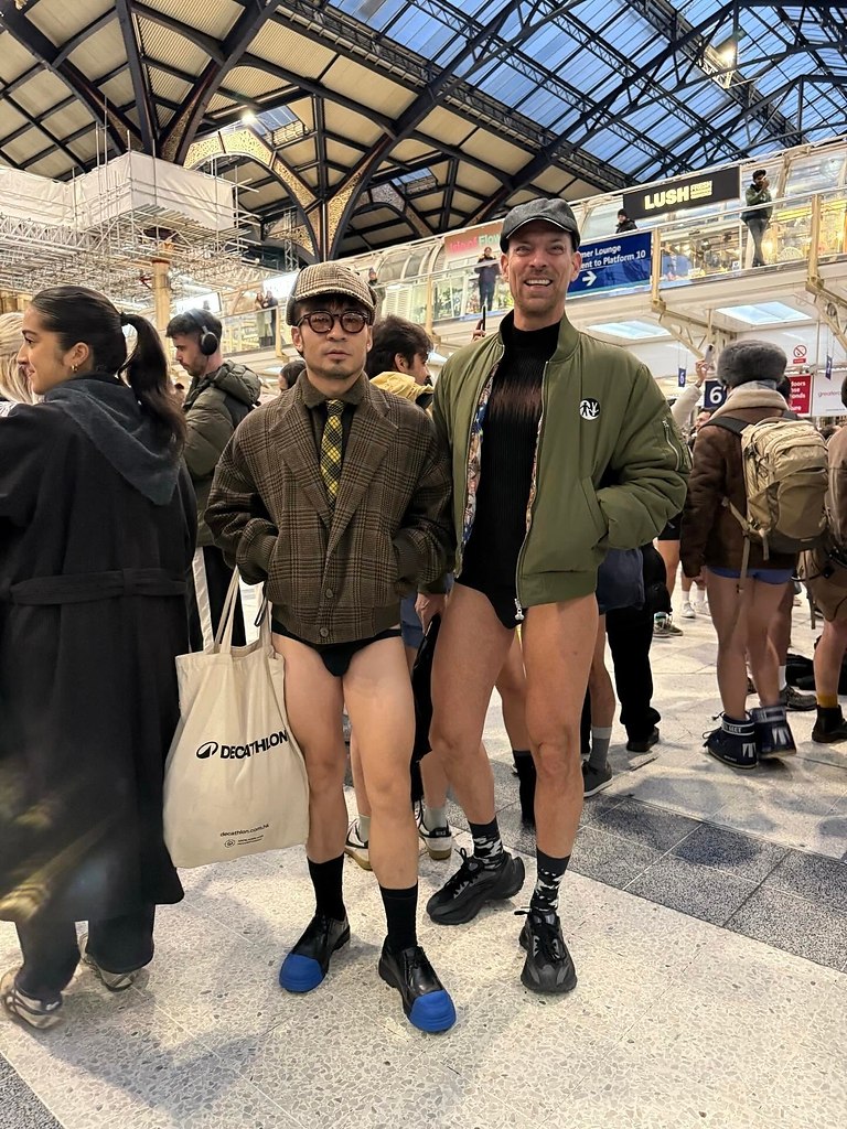 ������ ����� ���� � ����� ��������. � ������� ������ No Trousers Tube Ride � ����, ����� � ����� ... - 3