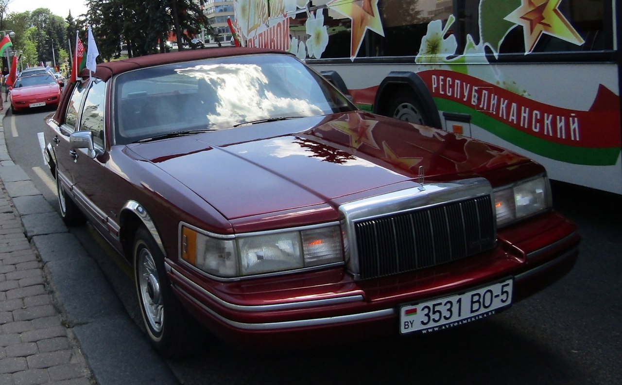  90- -    1992 V8- 4,6  -,     ...