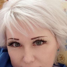 Larisa, 44, 