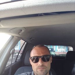 Дмитрий, 44, Горловка
