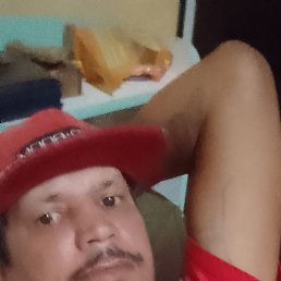 Adilson, 37, 