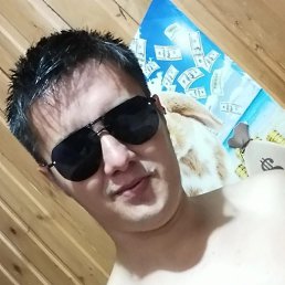 Sherzod, 34, 