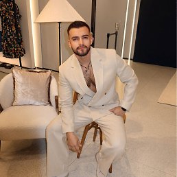 �����, 37 ���, �����-���������