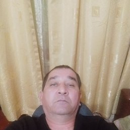 Farhad, 51, 