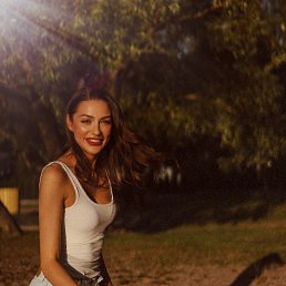 liRIKA, 39, -