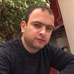 Artak, 42, 