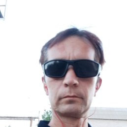 Dennis, 37, 