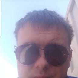 Alex, 33, 