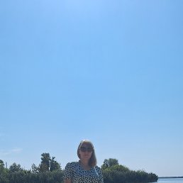 Ekaterina, 43, 