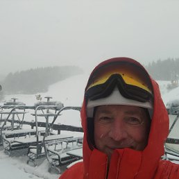 Tom, 58, 