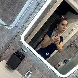 Jeanne*, 41, -