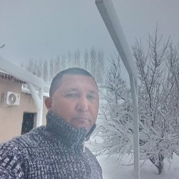 Alik Alikov, 45, -